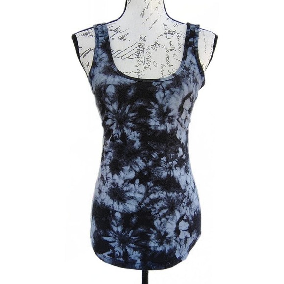 No Boundaries Tops - Womens Black and Gray Tie Dye Scoop Neck Knit Tank Top Medium Casual Beach